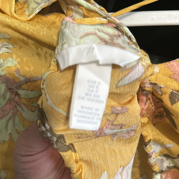 Silk top H&M size Small - Picture 3 of 3